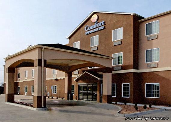 Comfort Inn & Suites Near Bethel College Newton Exterior foto
