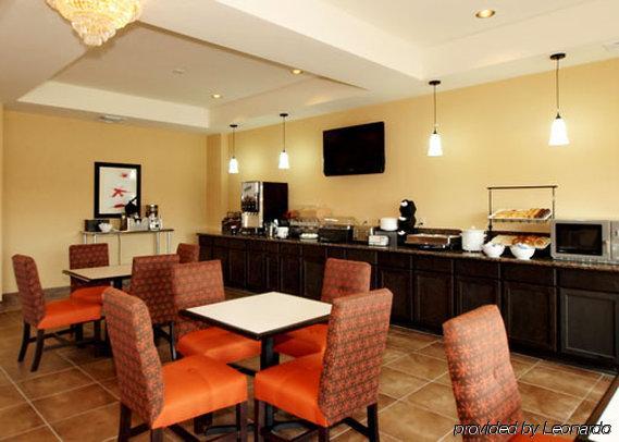 Comfort Inn & Suites Near Bethel College Newton Restaurant foto